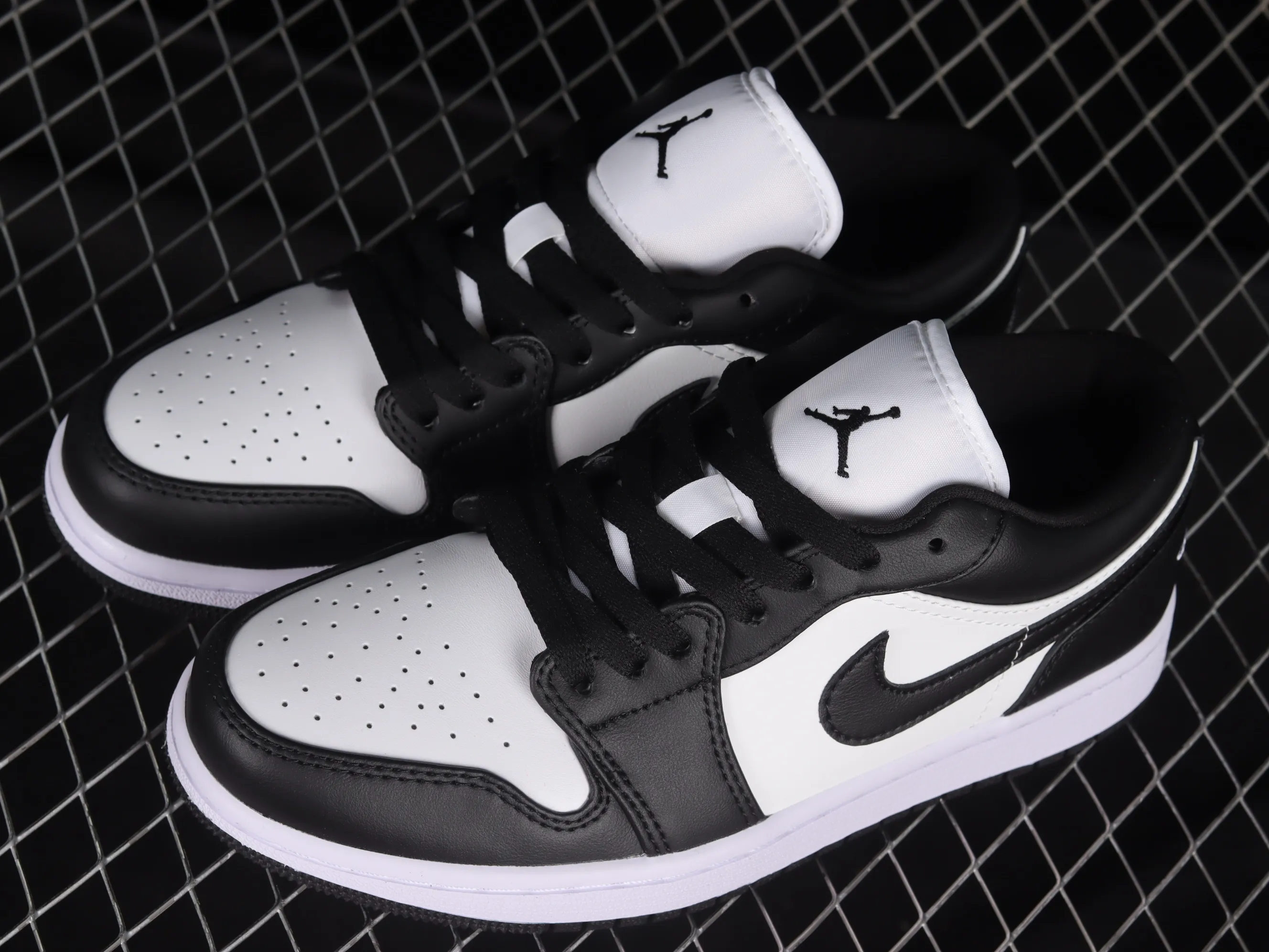 All categories Air Jordan Jordan series basketball shoes Air Jordan 1 Low Z version Air Jordan 1 Low "Panda" AJ1 Joe 1 Panda low-top basketball shoes DC0774-101